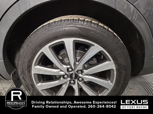 2019 Lincoln Nautilus Select