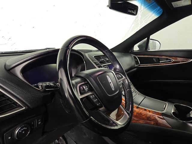 2019 Lincoln Nautilus Select