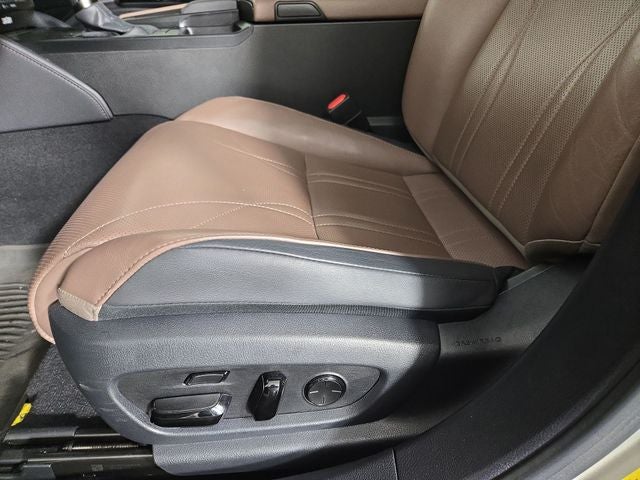 2022 Lexus ES 350 Ultra Luxury