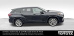 2023 Toyota Highlander Hybrid Platinum