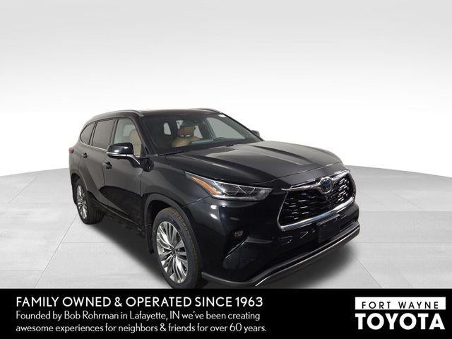 2023 Toyota Highlander Hybrid Platinum