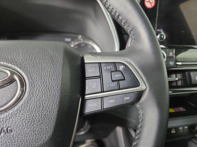 2025 Toyota Highlander XLE