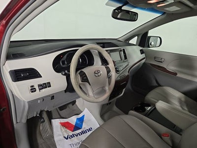 2011 Toyota Sienna XLE