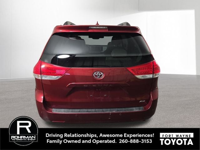 2011 Toyota Sienna XLE