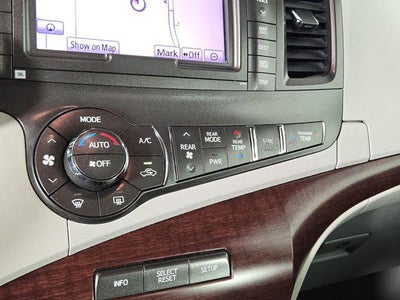 2011 Toyota Sienna XLE