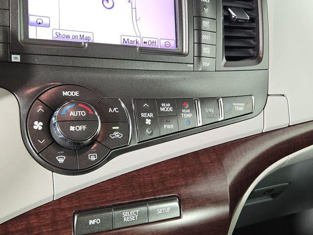 2011 Toyota Sienna XLE