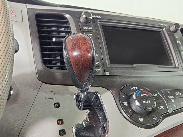 2011 Toyota Sienna XLE