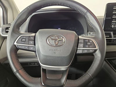 2024 Toyota Sienna XLE