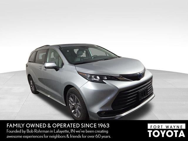 2025 Toyota Sienna XLE