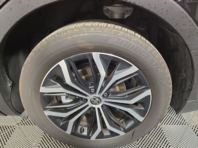 2024 Toyota Crown Limited