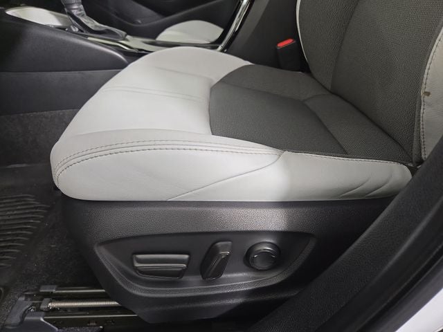 2023 Toyota Corolla Hatchback XSE