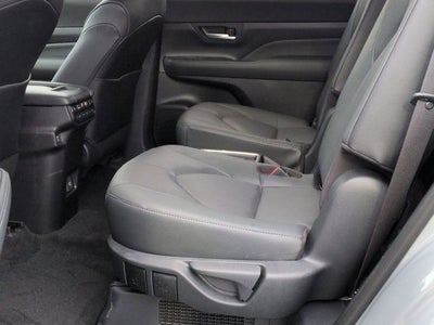 2025 Toyota GRAND HIGHLANDER HEV Nightshade Edition