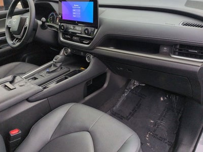 2025 Toyota GRAND HIGHLANDER HEV Nightshade Edition