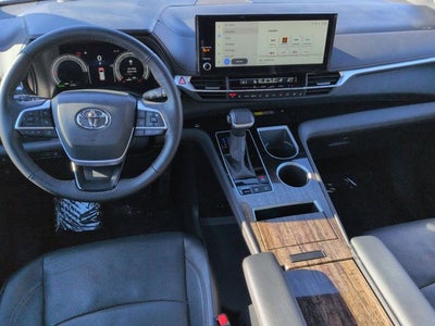 2025 Toyota SIENNA PLT AWD Platinum 7 Passenger