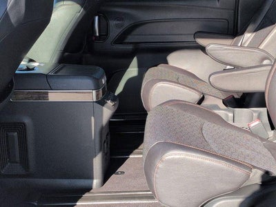 2025 Toyota SIENNA PLT AWD Platinum 7 Passenger