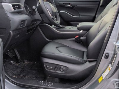 2026 Toyota HIGHLANDER XLE