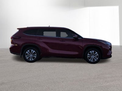 2026 Toyota HIGHLANDER XLE