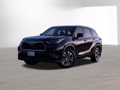 2026 Toyota HIGHLANDER XLE