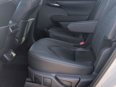 2026 Toyota HIGHLANDER XLE