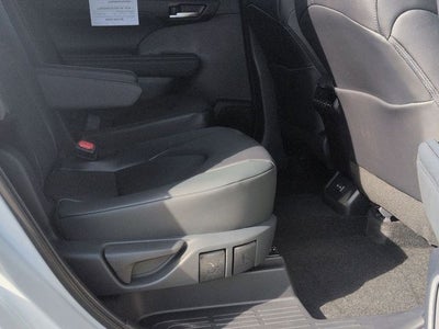 2026 Toyota HIGHLANDER XLE