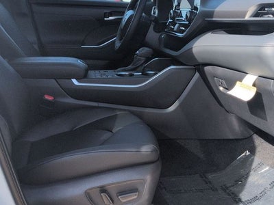 2026 Toyota HIGHLANDER XLE