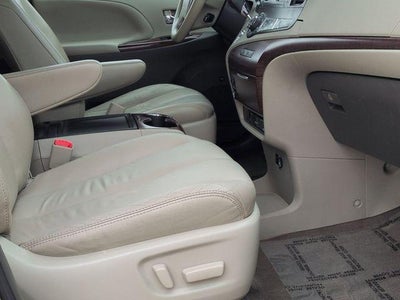 2014 Toyota SIENNA XLE 3.5L XLE 8 Passenger