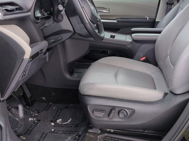 2024 Toyota SIENNA XLE XLE 8 Passenger