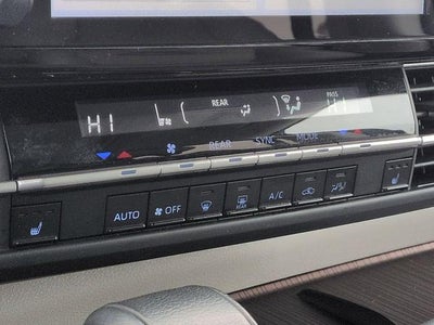 2024 Toyota SIENNA XLE XLE 8 Passenger