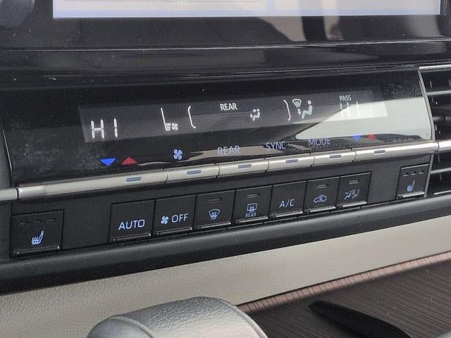 2024 Toyota SIENNA XLE XLE 8 Passenger