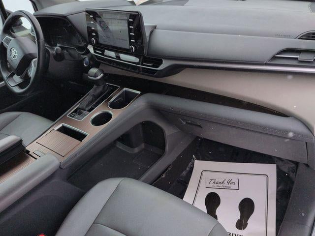2024 Toyota SIENNA XLE XLE 8 Passenger