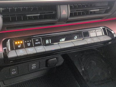 2025 Toyota Prius PREMIUM XSE Premium