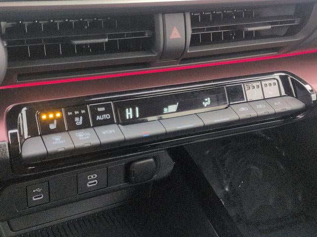 2025 Toyota Prius PREMIUM XSE Premium