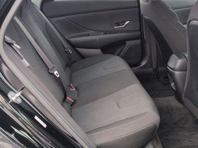 2024 Hyundai Elantra SE