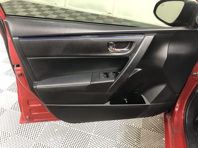 2017 Toyota COROLLA SE