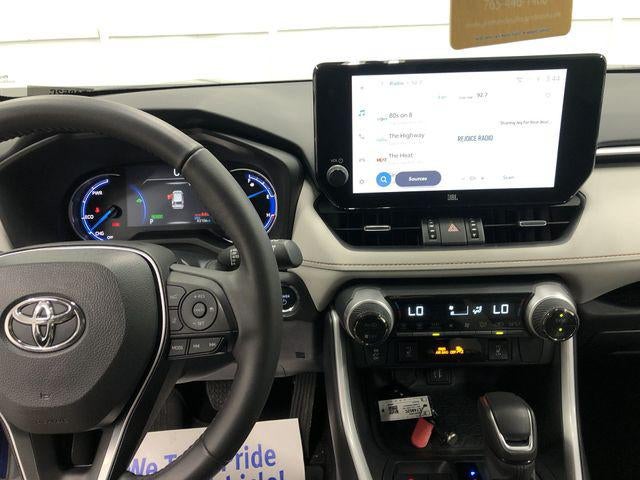 2024 Toyota RAV4 HYBRID XLE Premium