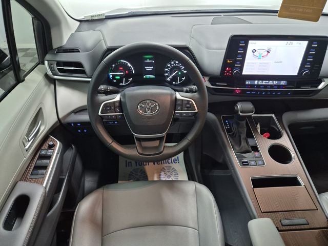 2024 Toyota SIENNA XLE AWD XLE 7 Passenger