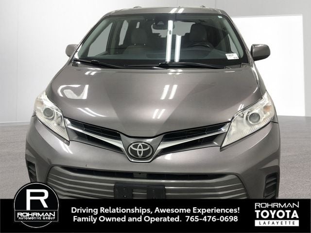 2020 Toyota SIENNA XLE 3.5L XLE 8 Passenger