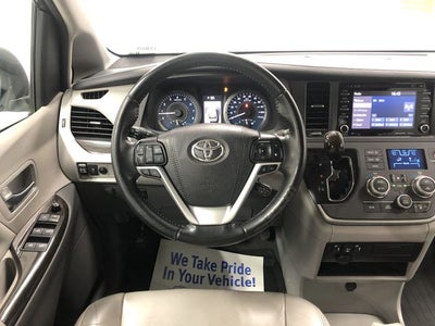 2020 Toyota SIENNA XLE 3.5L XLE 8 Passenger