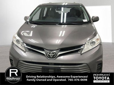 2020 Toyota SIENNA XLE 3.5L XLE 8 Passenger
