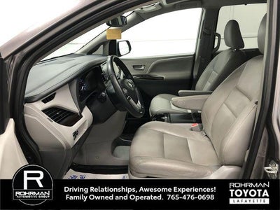2020 Toyota SIENNA XLE 3.5L XLE 8 Passenger