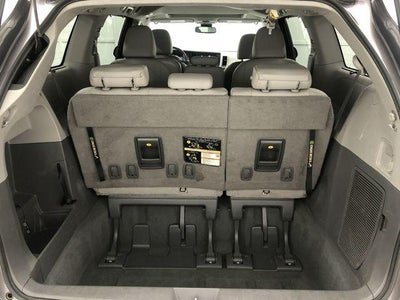 2020 Toyota SIENNA XLE 3.5L XLE 8 Passenger