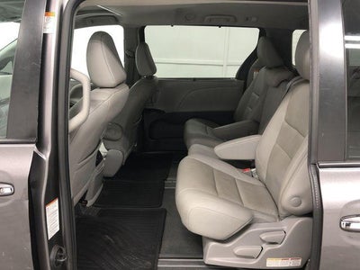 2020 Toyota SIENNA XLE 3.5L XLE 8 Passenger