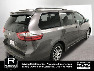 2020 Toyota SIENNA XLE 3.5L XLE 8 Passenger