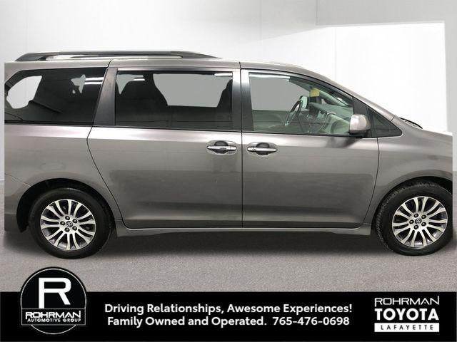2020 Toyota SIENNA XLE 3.5L XLE 8 Passenger