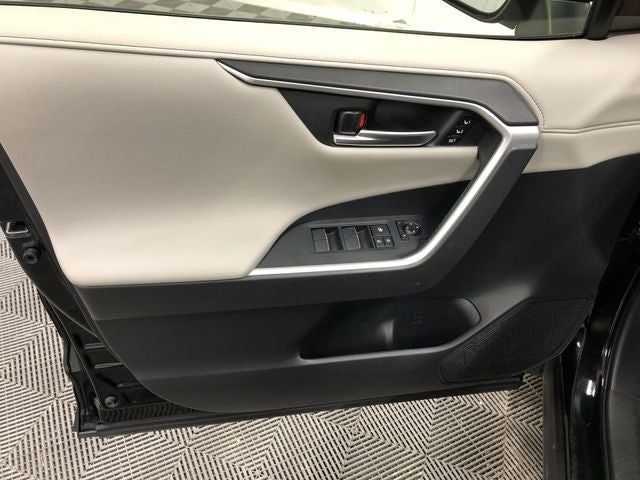 2020 Toyota RAV4 HYBRID Limited