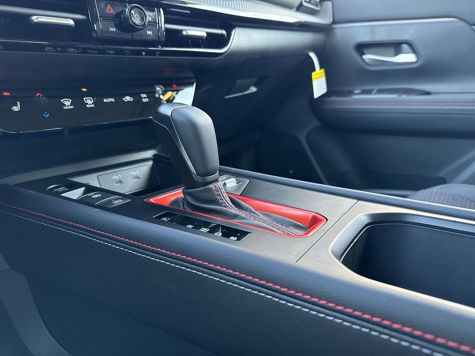 2026 Nissan Kicks SR AWD Cold Weather Package