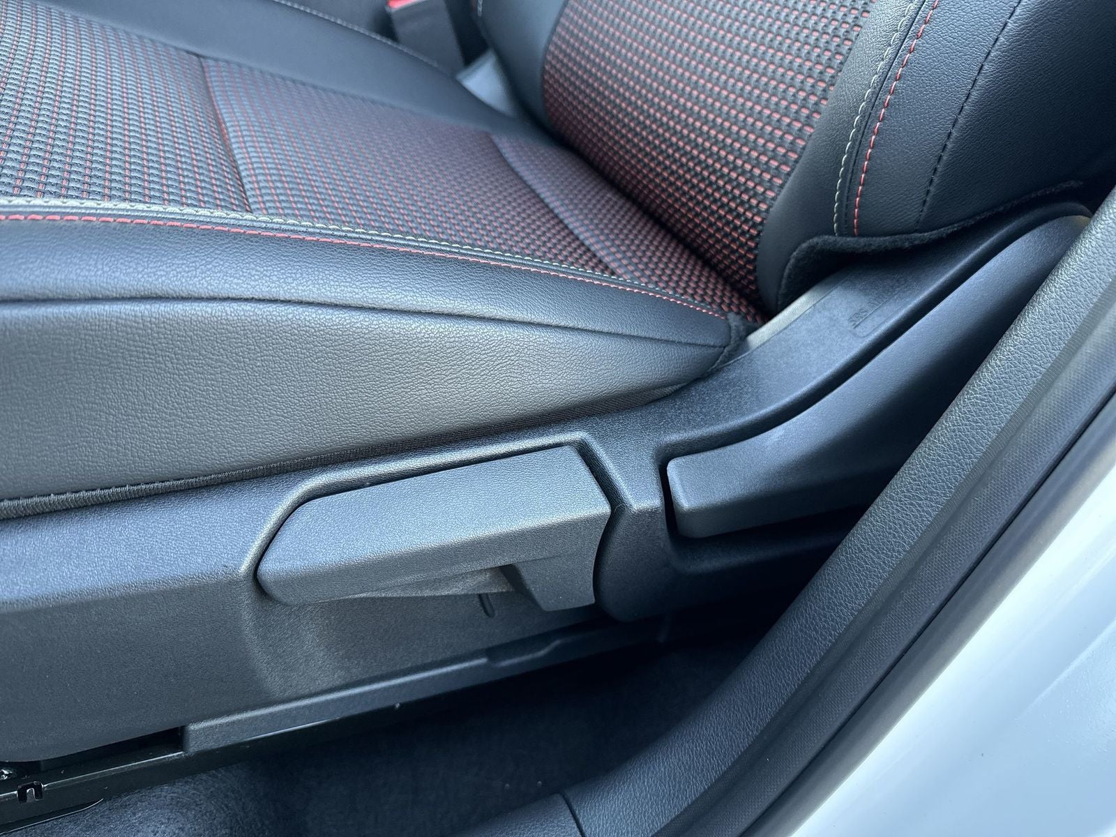 2026 Nissan Kicks SR AWD Cold Weather Package