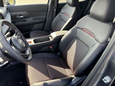 2026 Nissan Kicks SR AWD Cold Weather Package