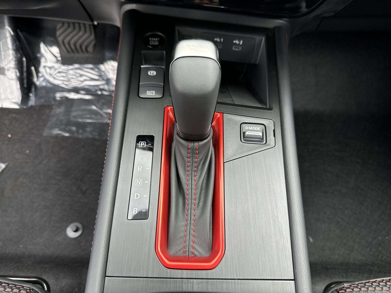 2026 Nissan Kicks SR AWD Cold Weather Package