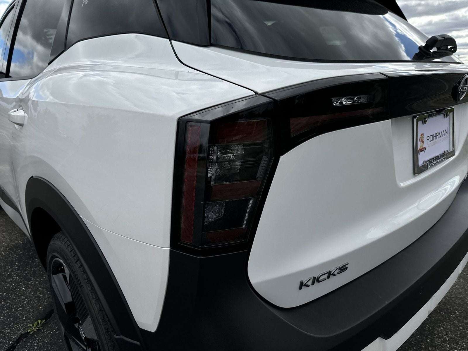 2026 Nissan Kicks SR AWD Cold Weather Package